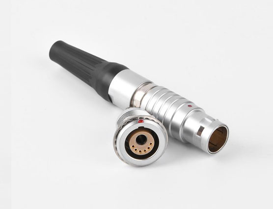 為什么醫(yī)療設備設計更傾向航空插頭